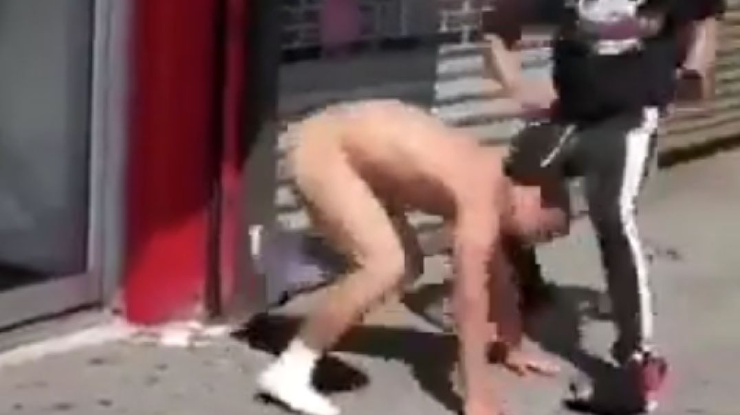 Random Nekkid Crusader