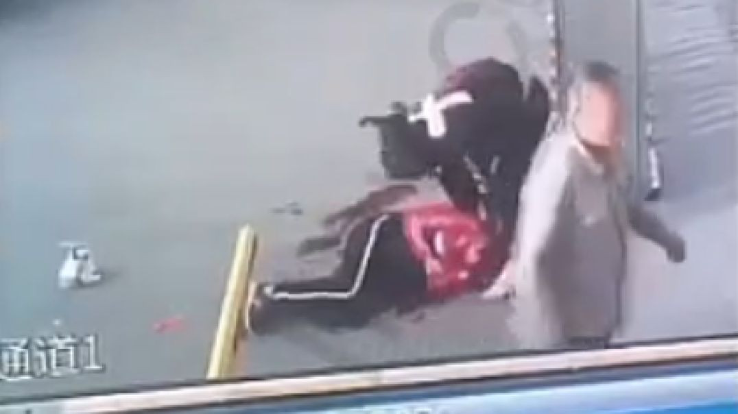 ⁣violent attack with knife in china